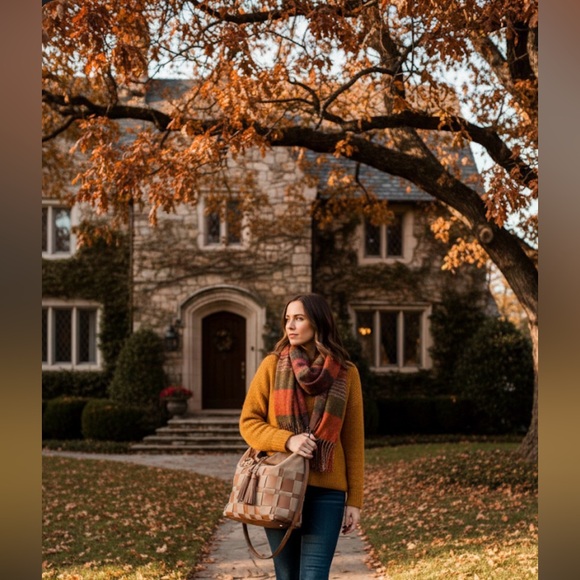 Michael Kors Handbags - Michael Kors Suede Leather Vivian Hobo Bag - Elegant Woven Design